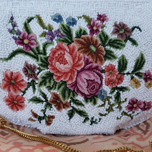 Vintage Beaded Flowers Needlepoint Purse. Gold - Picture 2 of 8